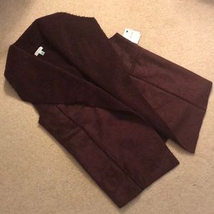 Women’s vest: Suede outer/Sherpa-like inner, small